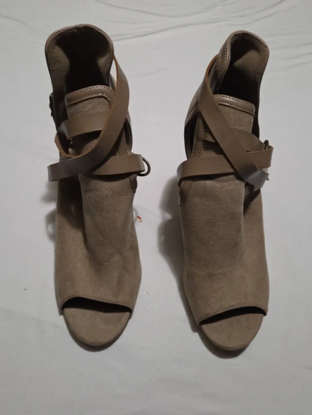 Justfab women's size 9 brown suede heels #25
